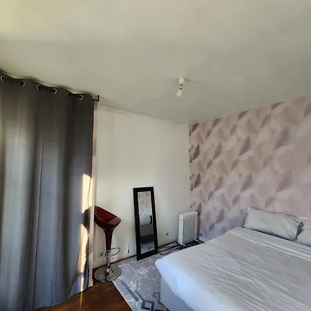 Quiet Cosy Near Montmartre - * Parigi